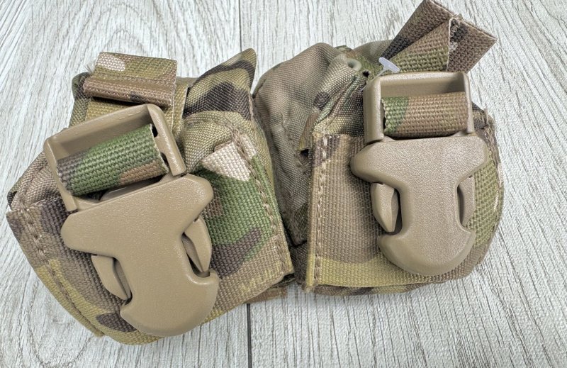 画像2: 米軍実物 EAGLE製 SOF MODULAR V.2   ダブルグレネードポーチ マルチカム (2)