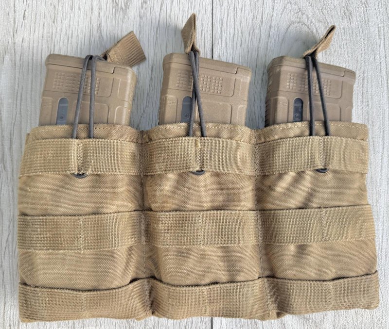 画像1: 海兵隊放出品 TAC SHIELD トリプルマグポーチ (1)
