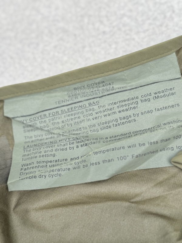 画像6: 米軍実物 スリーピングバッグ ゴアテックスカバー (6)