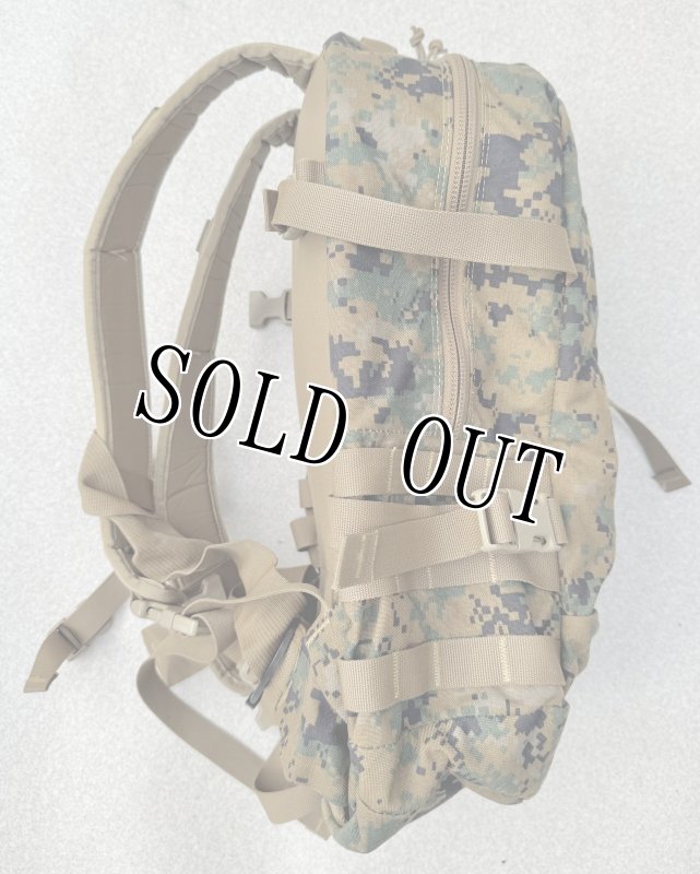 画像2: 米海兵隊実物 ARC'TERYX ピクセル アサルト バックパック (2)