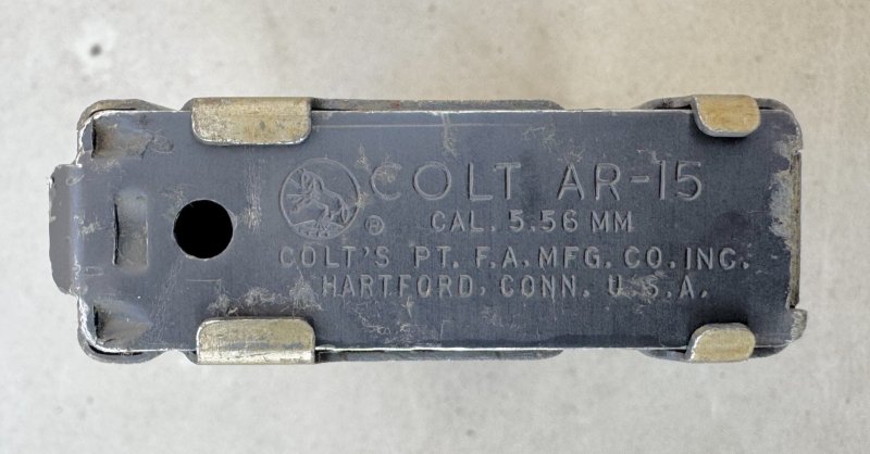 画像5: 米軍実物 COLT AR-15 M16/5.56mm 20連マガジン  (5)