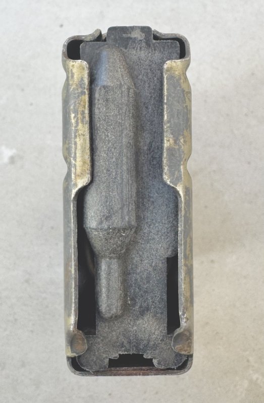 画像4: 米軍実物 COLT AR-15 M16/5.56mm 20連マガジン  (4)