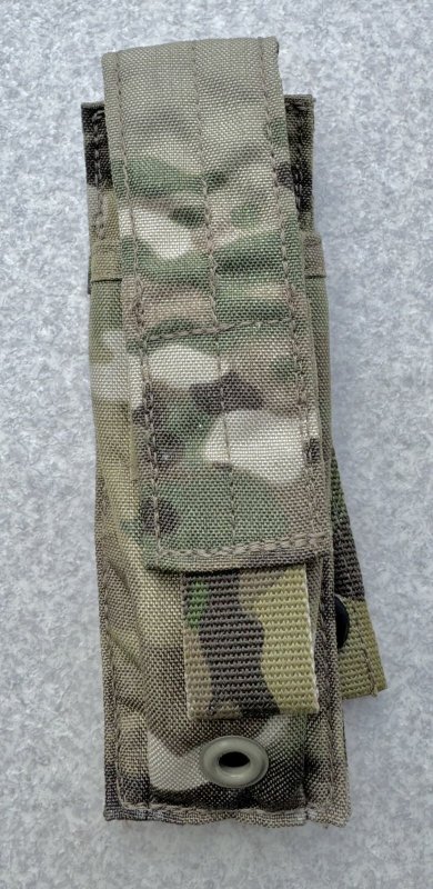 画像1: 米軍実物 M9 SINGLE MAG POUCH FLAT シングル マグポーチ フラット マルチカム (1)