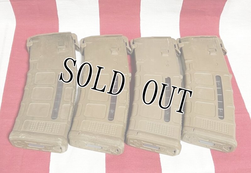 画像1: 米軍実物 MAGPUL PMAG 30 GEN M3 AR-15/M4/M16 30連マガジン   WINDOW 両窓 30rd マグ 5.56mm コヨーテタン　4個セット  (1)