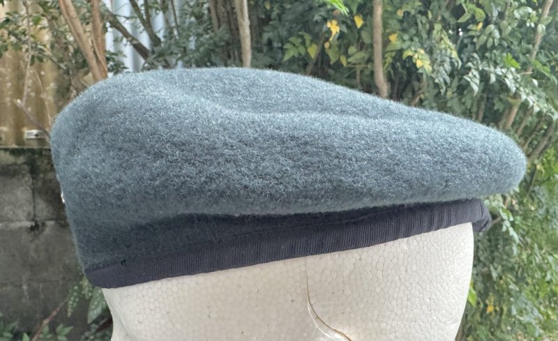 画像2: 米軍実物 U.S.ARMY デッドストック 60s ビンテージ ベトナム戦争 アメリカ陸軍特殊部隊 ウール グリーン ベレー (2)