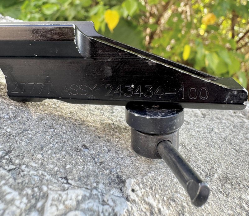 画像7: 米軍実物 PVS-17 ナイトビジョン キャリング ハンドル マウント  (7)