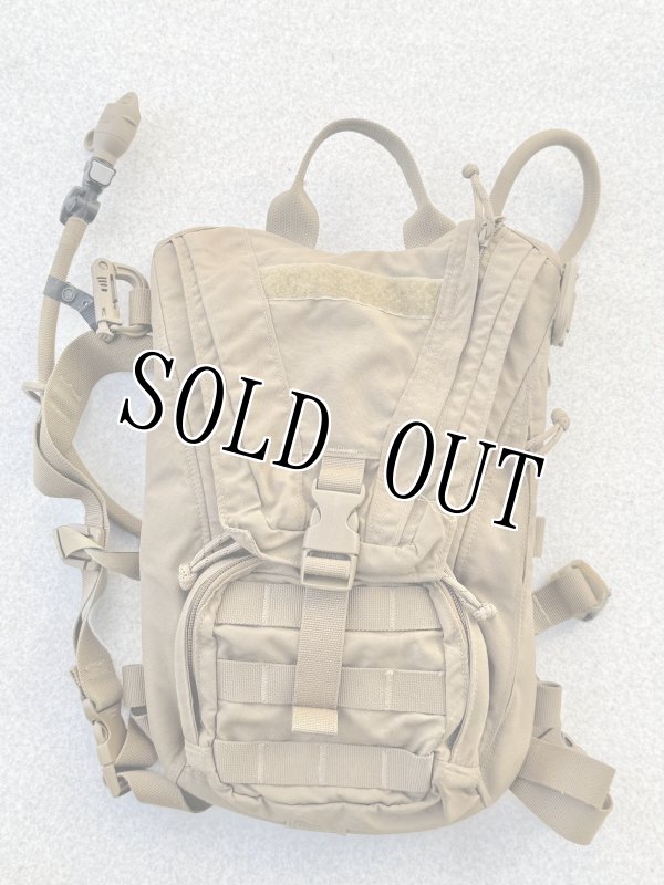 画像2: 米軍放出品 CAMELBAK キャメルバック   ハイドレーションバッグ AMBUSH（アンブッシュ）  (2)