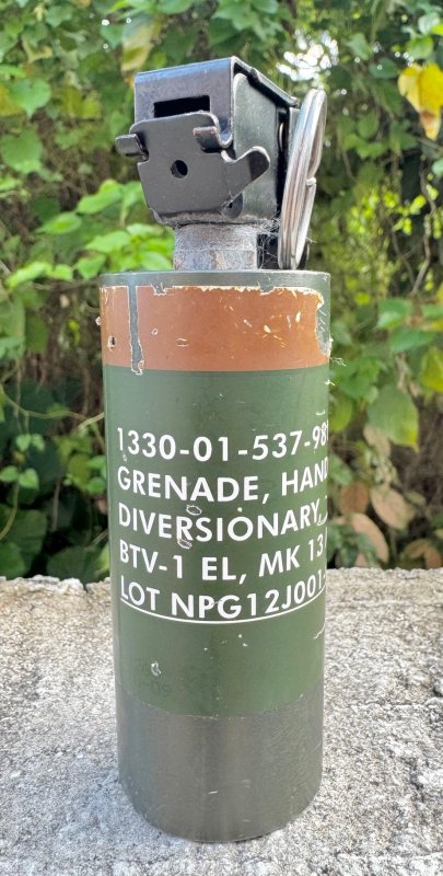 画像4: 米軍実物 Mk13 MOD0 フラッシュバン フラッシュグレネード  (4)