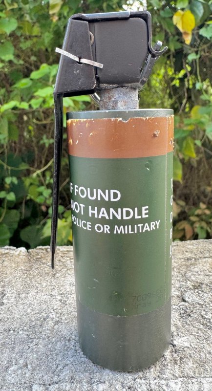 画像1: 米軍実物 Mk13 MOD0 フラッシュバン フラッシュグレネード  (1)