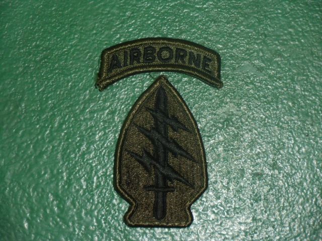 米軍実物 U.S.Army SPECIAL FORCES AIRBORNE ワッペン OD ワッペン（U.S.ARMY）