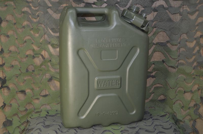 米軍放出品 ウォーター缶(プラスチック) ウオータータンク／ジョグ 