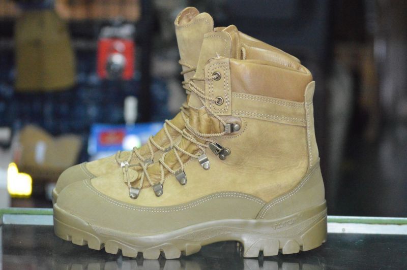 Belleville コンバットハイカー実物