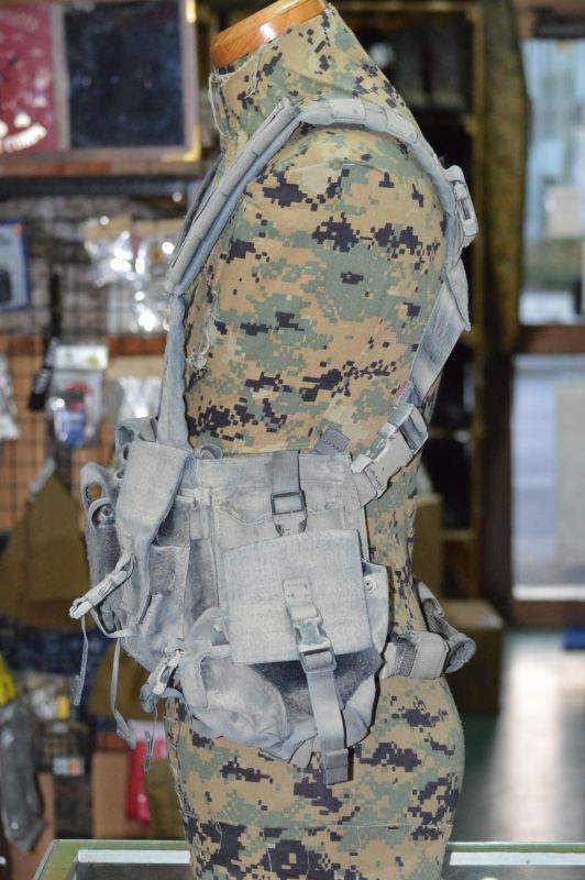 米軍実物 LBT-1961A Load Bearing チェストリグ SEALS ボディー