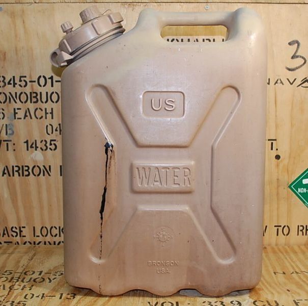 米軍実物 デザート ウォーター缶 (プラスチック) ウオータータンク