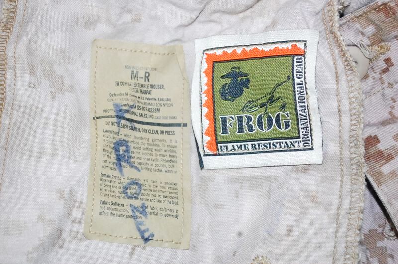 実物 USMC FROG コンバットシャツ パンツ M-R デザートマーパット