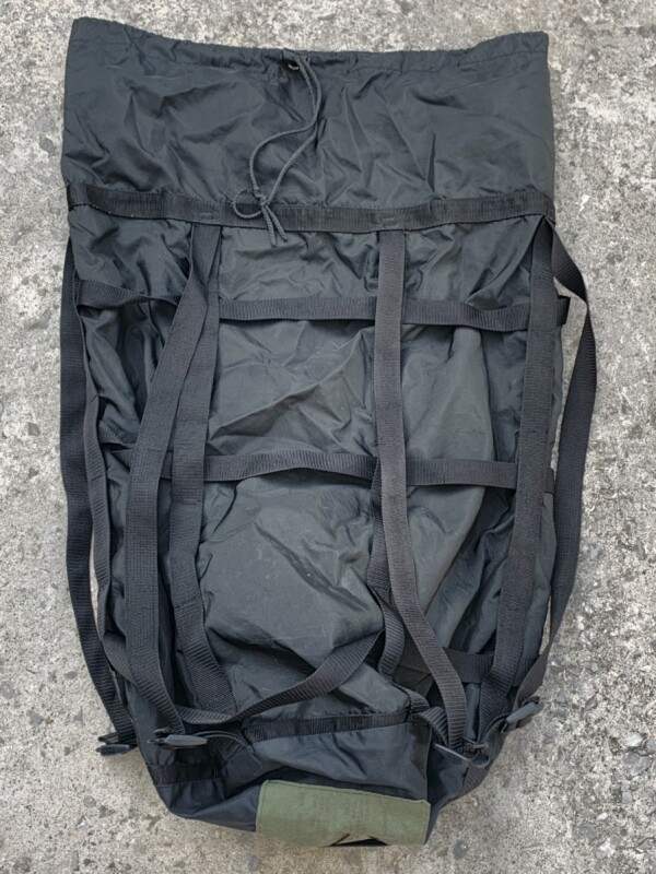 米軍実物 スリーピングバッグ 圧縮サック 寝袋、寝具