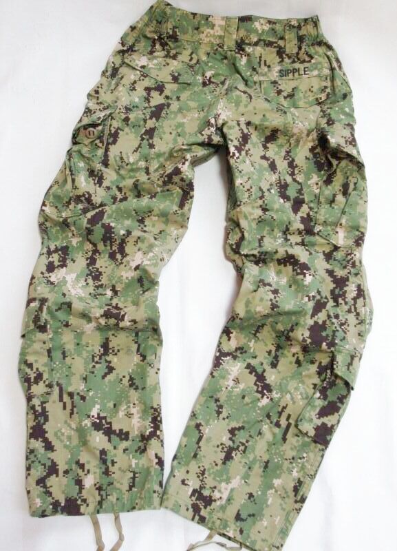 米軍 US NAVY NWU デジカモ迷彩 TYPE3 コンバットパンツ M程度 ワークパンツ/カーゴパンツ アウトレット廉価