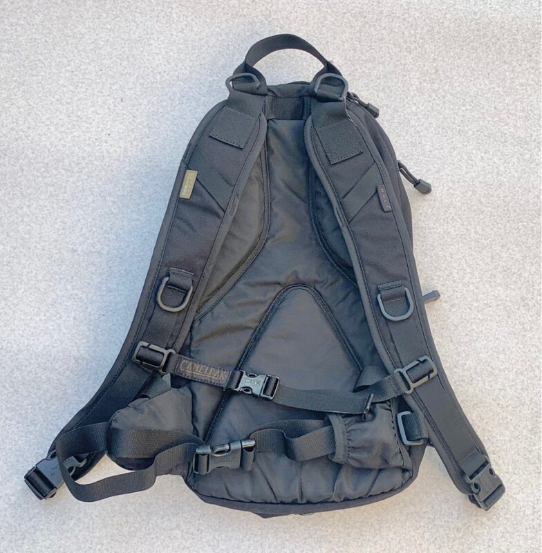 米軍放出品 CAMELBAK M.U.L.E ハイドレーション バッグ CAMELBAK ...