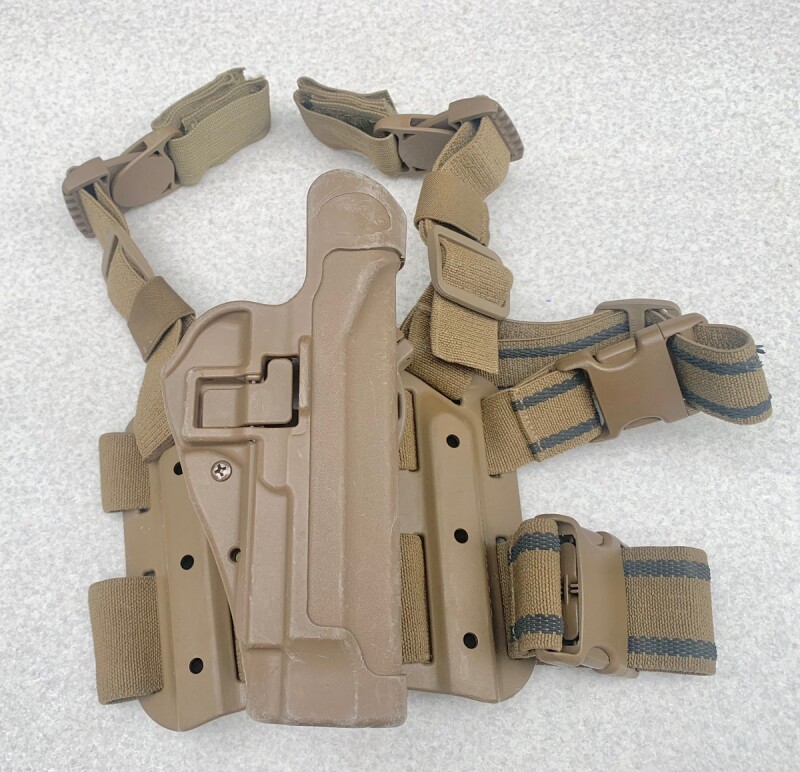 米軍実物 BLACKHAWK LEG HOLSTER U.S.M.C 官給品 ホルスター ポーチ