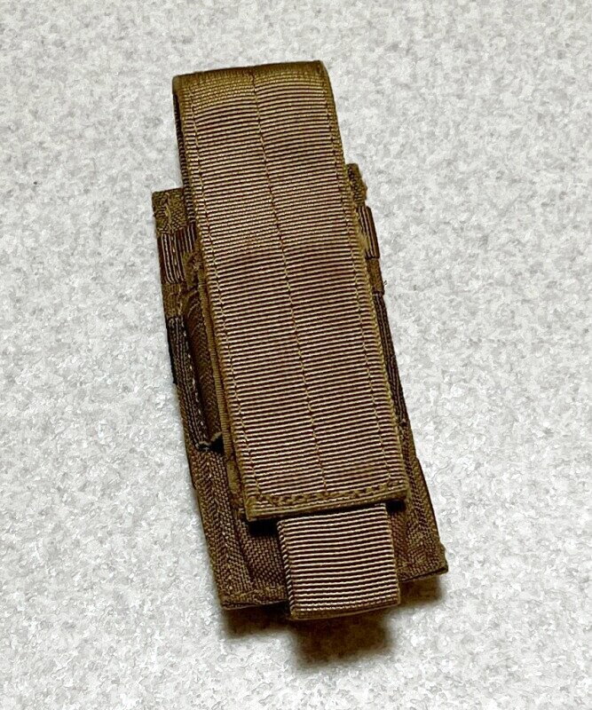 画像1: 米軍放出品 CONDOR コンドル　9mm　シングルマガジンポーチ  (1)