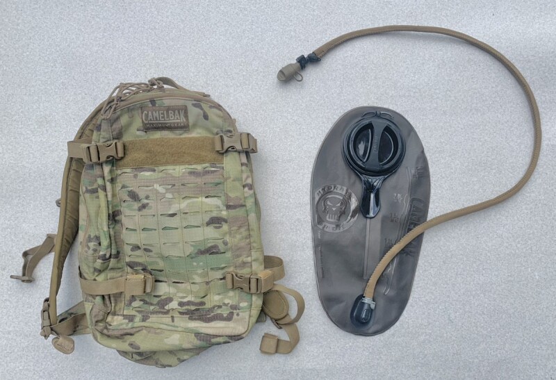 米軍放出品 Camelbak キャメルバック ハイドレーションバッグ H.A.W.G