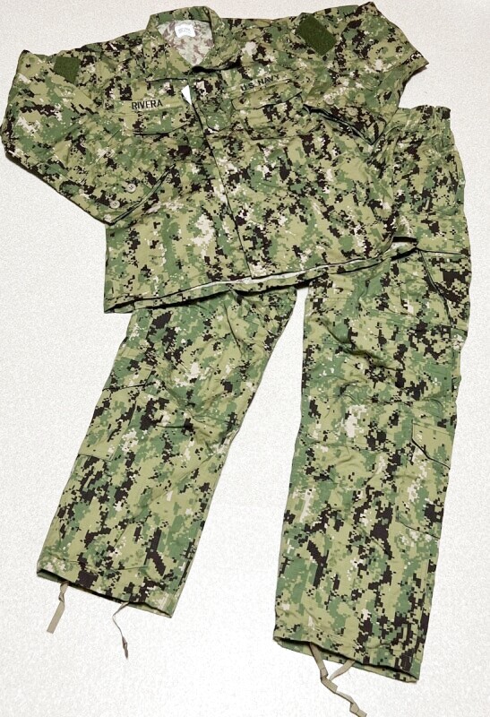 米軍実物,US NAVY,　AOR2　NUW　迷彩ジャケット/パンツセット　TYPEIII　MEDIUM-REGULAR