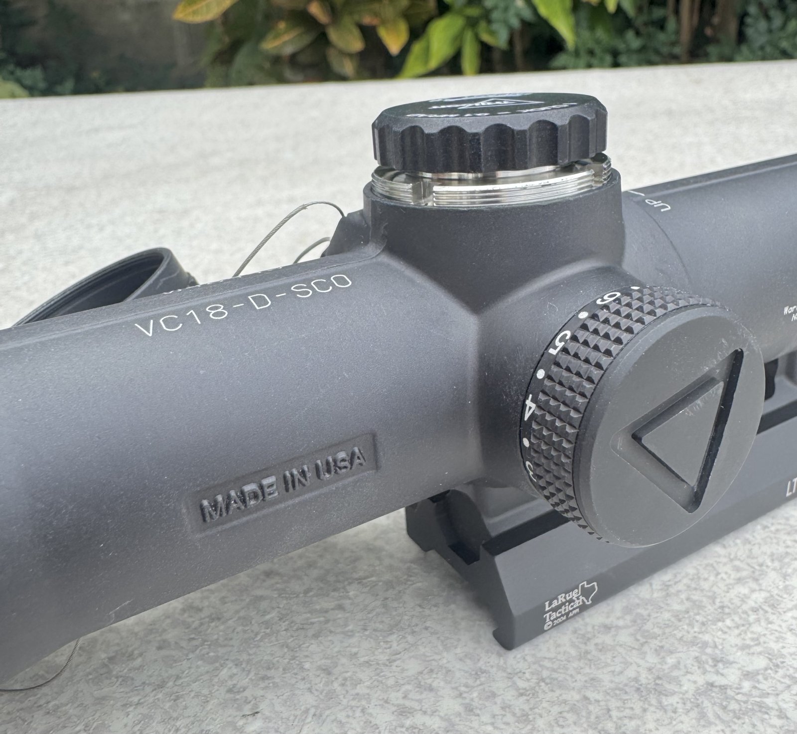 米軍実物 Trijicon USMC SCO VCOG 1-8x28mm Red MRAD Tree Reticle